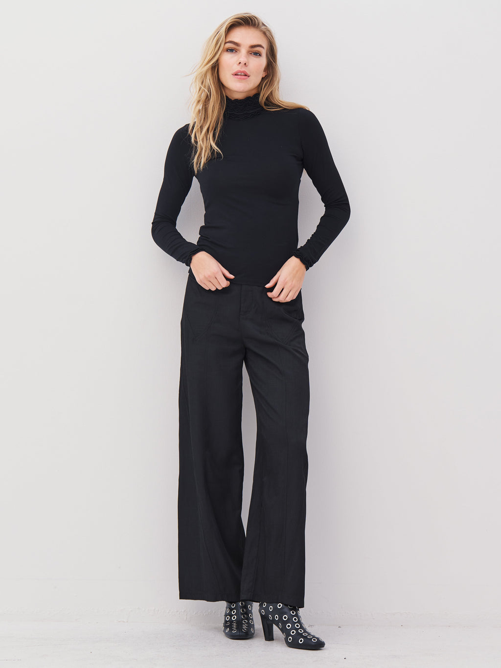 AVALON trousers - Black